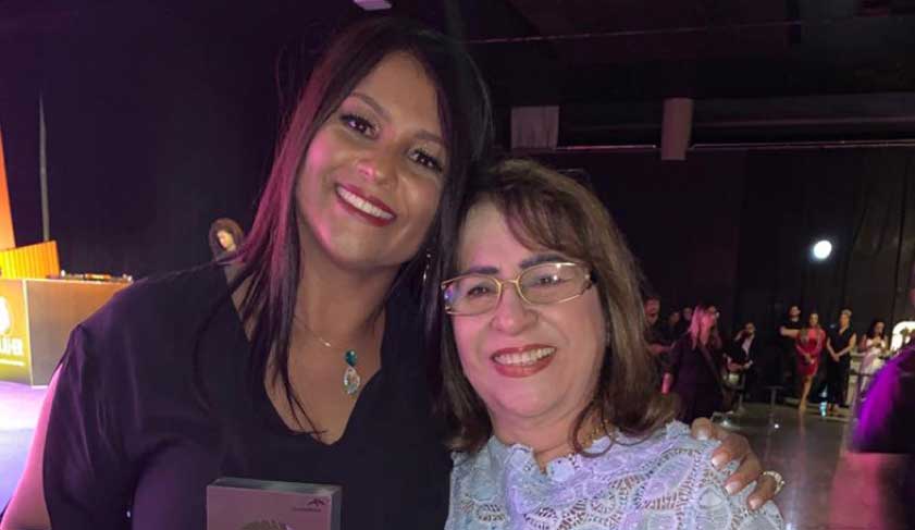 COORDENADORA DA COMVIDES E PROJETO MULHER SUPERANDO O MEDO SE DESTACAM EM PREMIAÇÃO