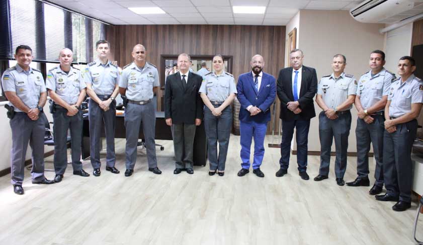 Patrulha Maria da Penha e Inclusão Digital são pautas da reunião entre TJAP e nova comandante da PM-AP