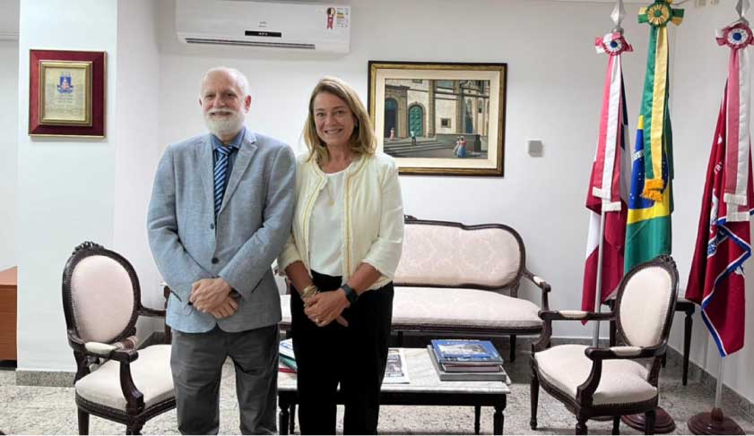 REPRESENTANTE DA PROCURADORIA ESPECIAL DA MULHER DA ALBA REALIZA VISITA INSTITUCIONAL AO PRESIDENTE DO PJBA